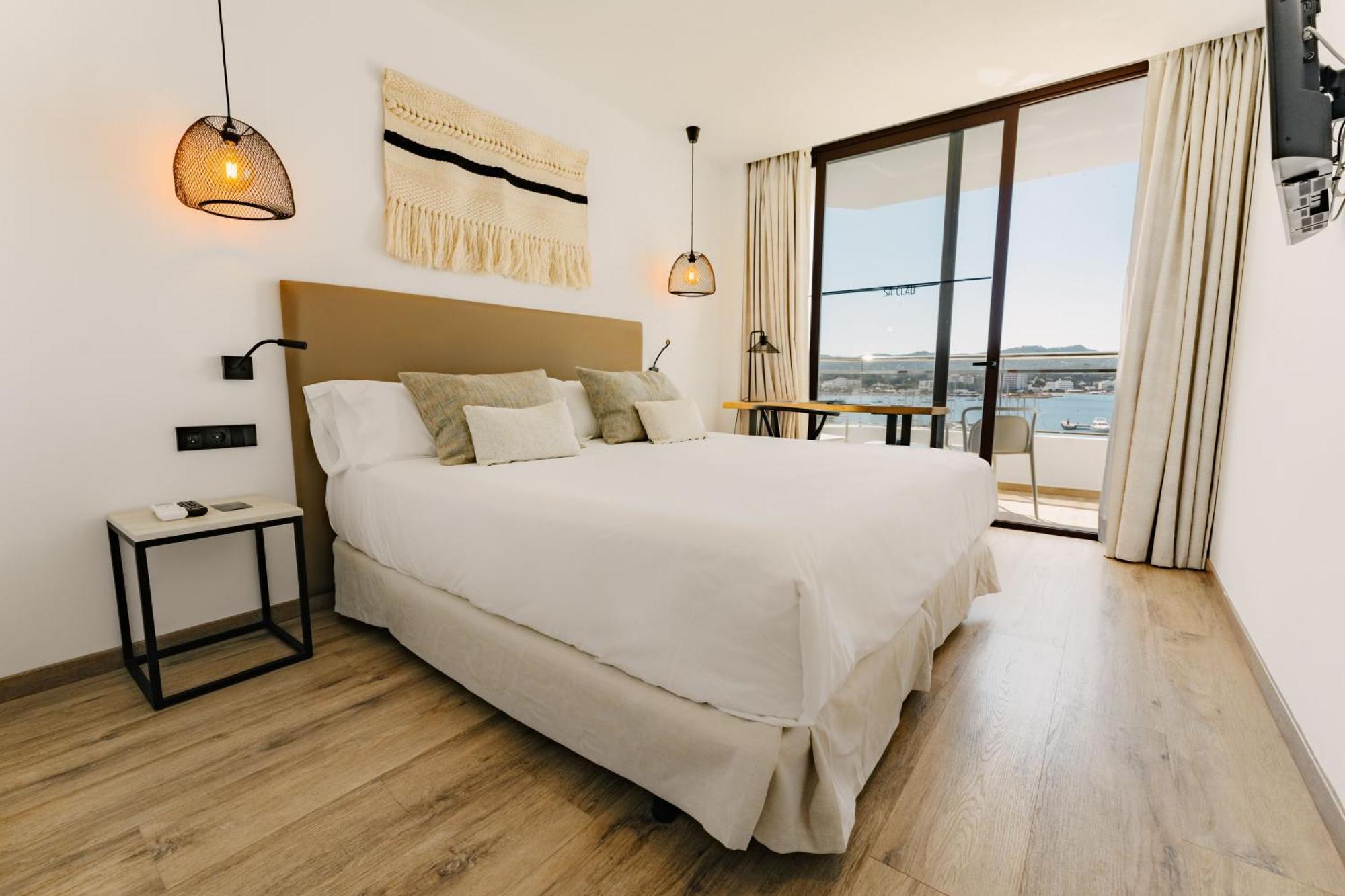 Hotel Sa Clau By Mambo Sant Antoni de Portmany Esterno foto