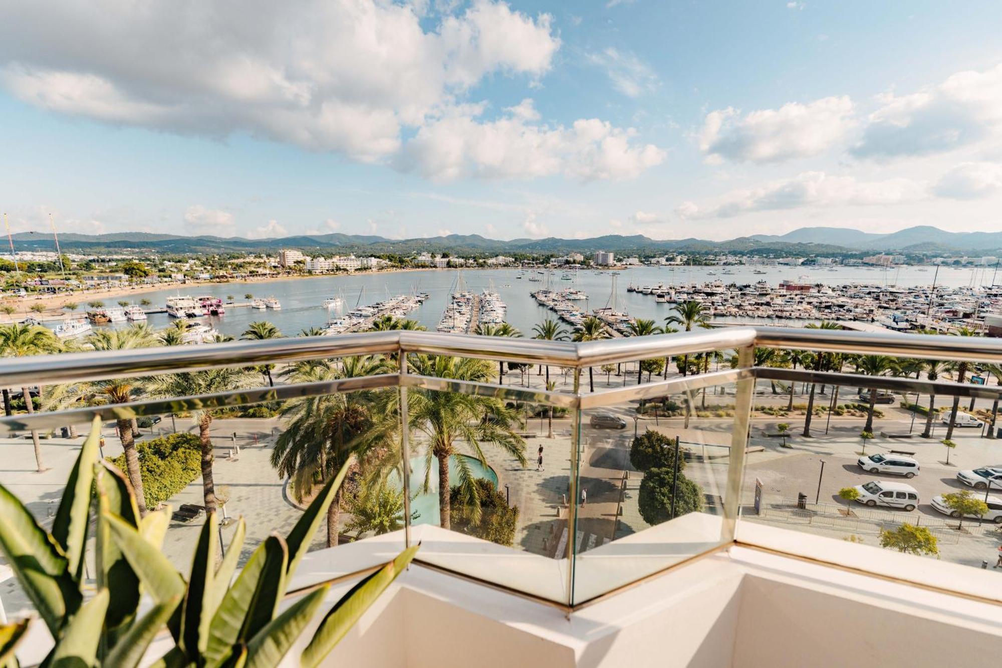 Hotel Sa Clau By Mambo Sant Antoni de Portmany Esterno foto