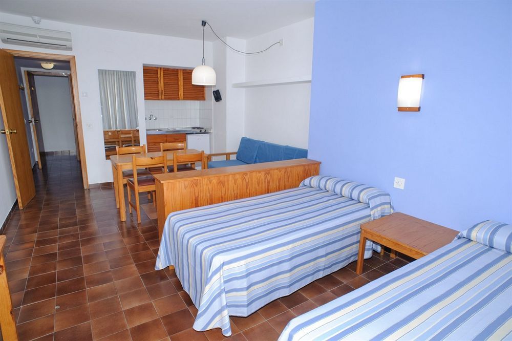 Hotel Sa Clau By Mambo Sant Antoni de Portmany Esterno foto
